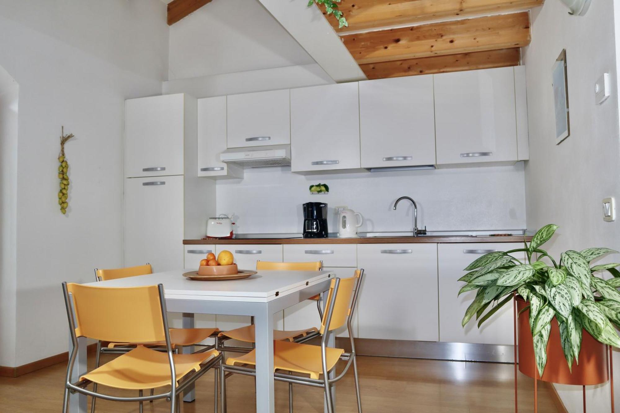 Windshouse Apartments Torbole Sul Garda Bagian luar foto